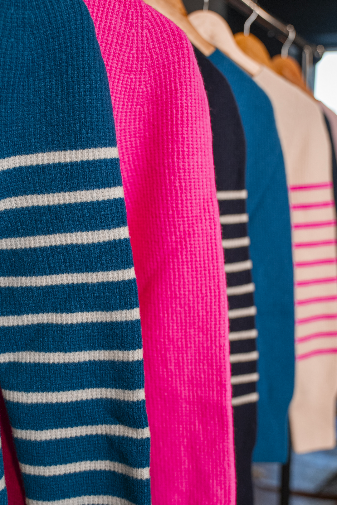 Packshot #couleur_paon-ecru