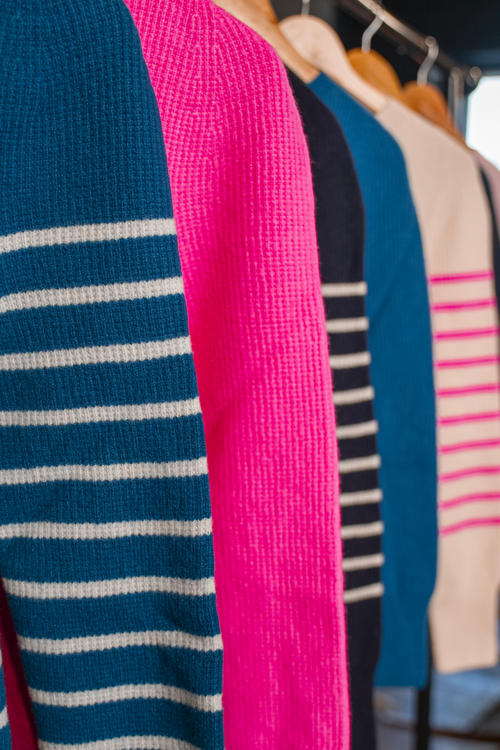 Packshot #couleur_paon-ecru